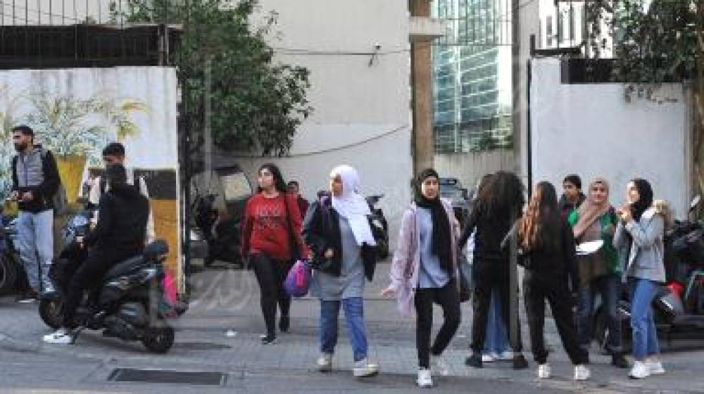 الحرب والأقساط: نزوح كثيف نحو التعليم الرسمي جغرافياً واقتصادياً