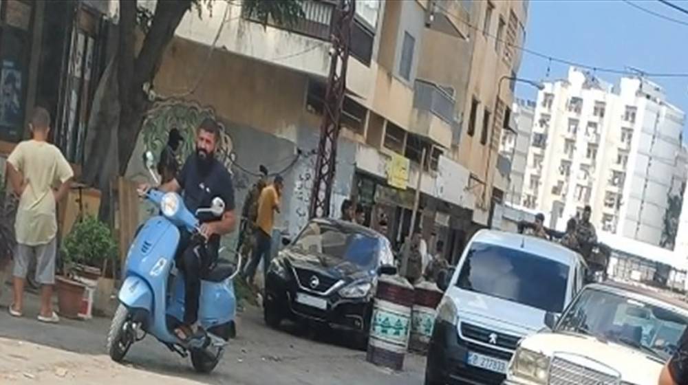 الجيش داهم أحد المكاتب… إليكم ما صادره