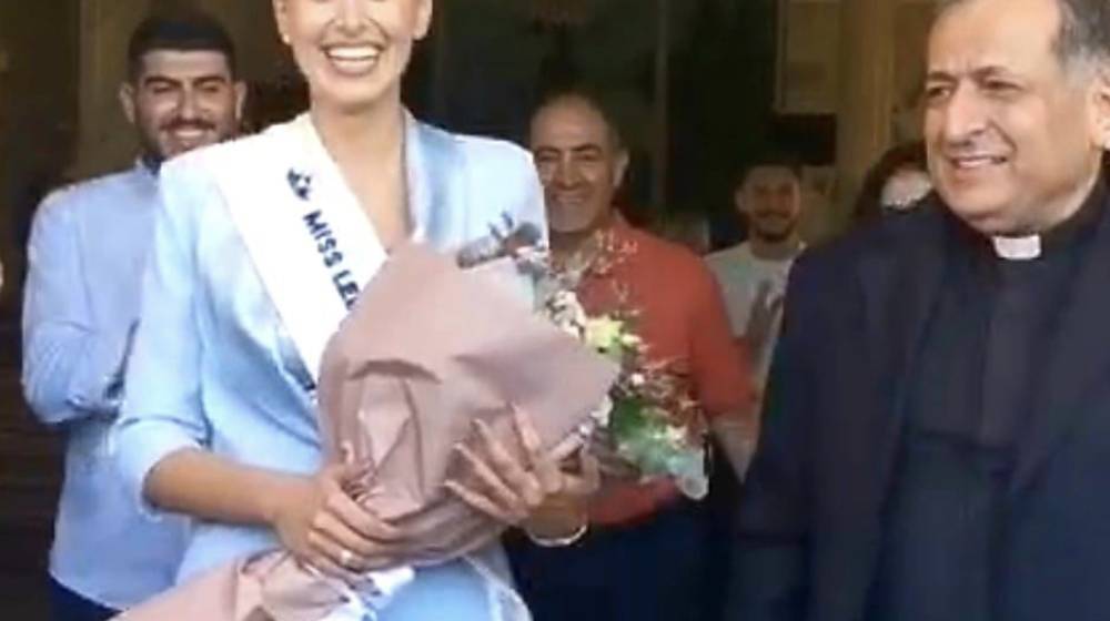 بالصور: بقرزلا تستقبل ملكة جمال لبنان