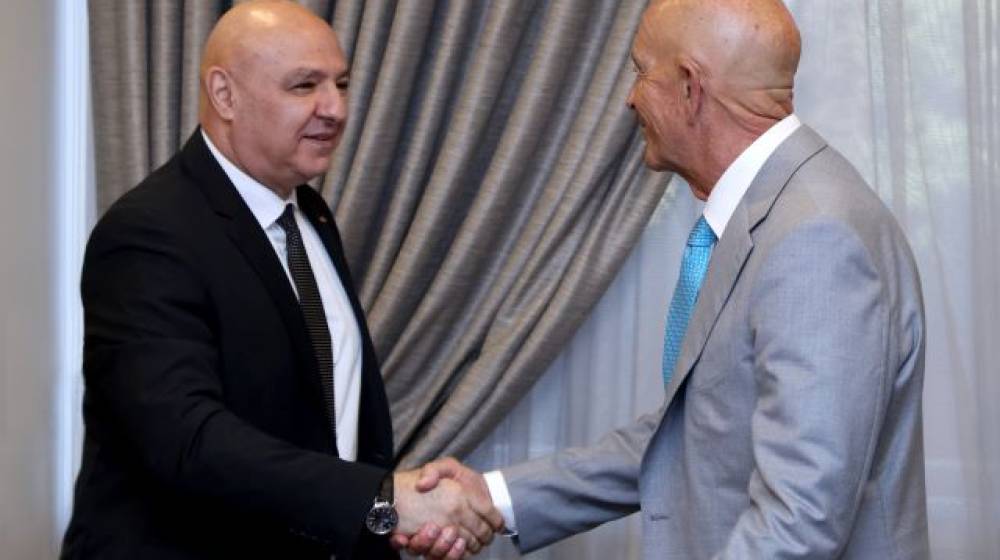 الرئيس عون سلم الموفد الأميركي باسم الدولة اللبنانية مشروع المذكرة الشاملة لتطبيق ما تعهّد به لبنان منذ وقف اطلاق النار