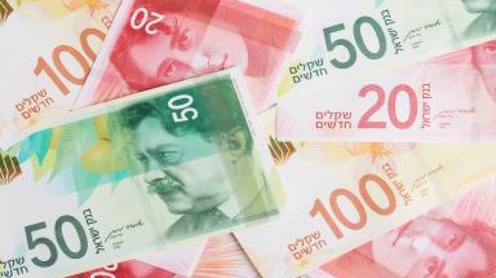 الصواريخ الإيرانية تقفز بالنفط والذهب و