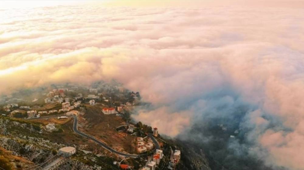 كانا يمارسان هواية الصيد.. شاهدوا ما حصل معهما بالصور