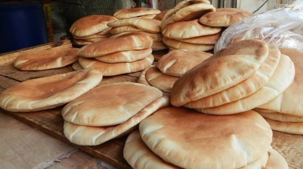 ربطة الخبز نحو الارتفاع... كم سيبلغ سعرها؟