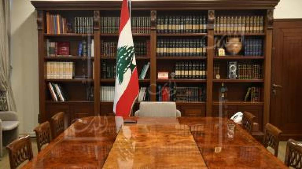 رئيس بمنازل كثيرة