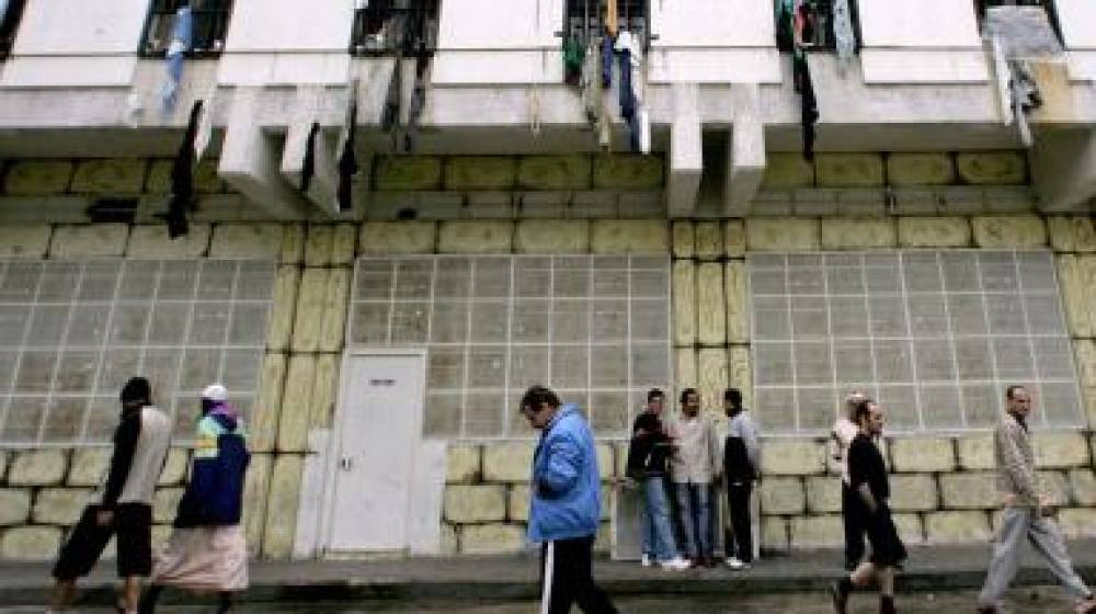 سجناء القبة يتمردون بتشطيب أنفسهم طلباً لتحسين ظروفهم
