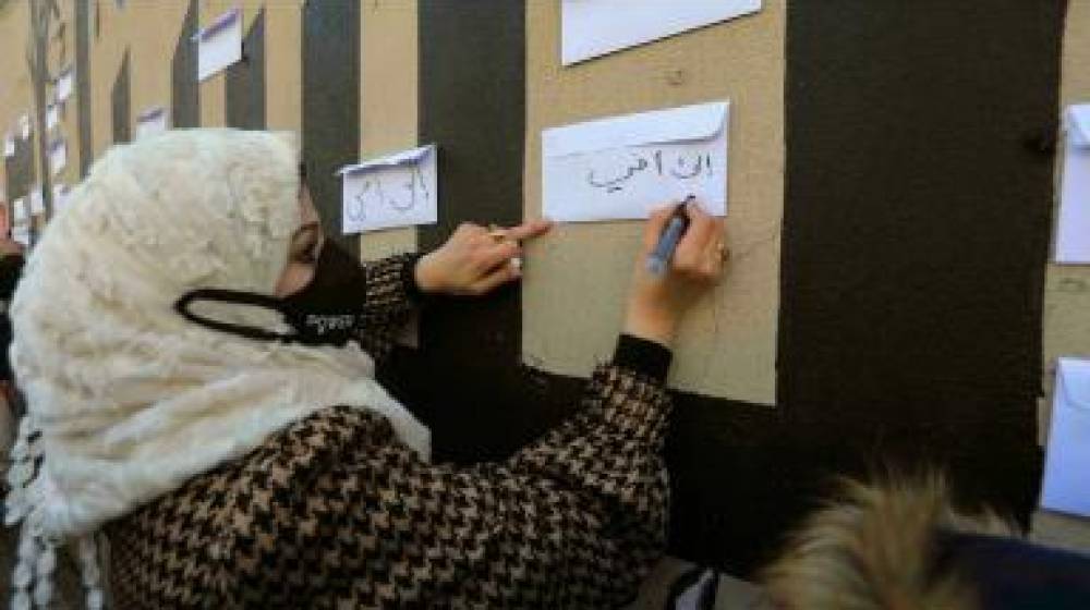 واشنطن تقيّد تأشيرات 14 مسؤولاً سورياً: متورطون بالإخفاء القسري