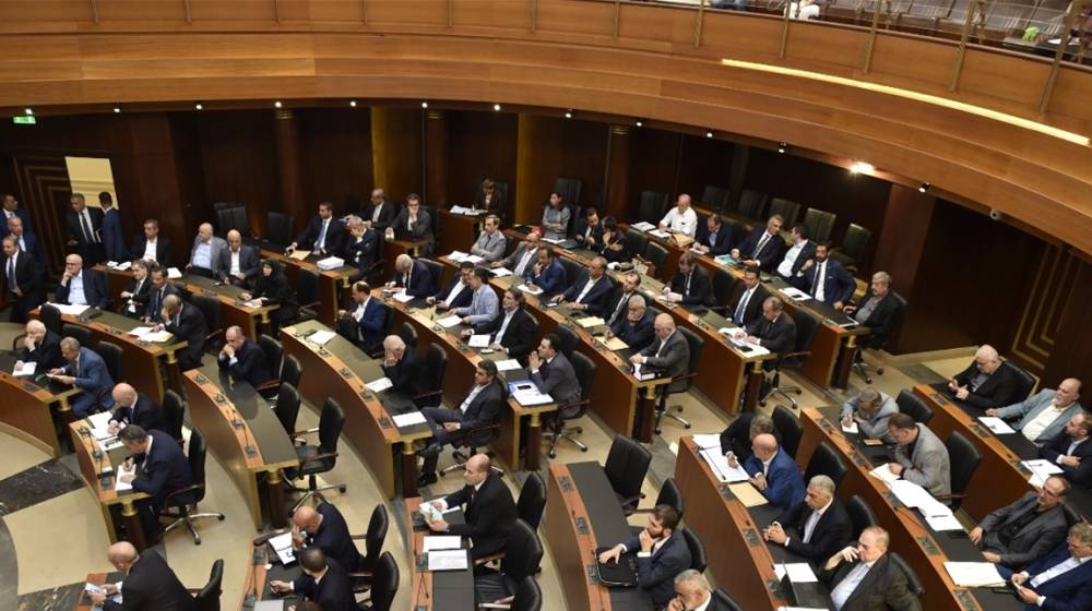 الاستحقاق الرئاسي.. جلسة فولكلورية في وطن يلفظ أنفاسه الأخيرة… ديانا غسطين