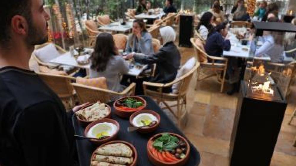 قطاع المطاعم: نموّ جزئي وخسائر عامة