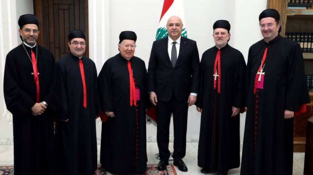 الرئيس عون استقبل اللجنة الاسقفية للمصالحات وهذا ما اكده لأهالي شهداء المرفأ