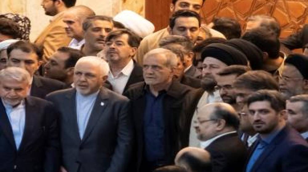 ظريف يستقيل من منصبه كنائب لبزشكيان:خائب من التشكيلة الحكومية