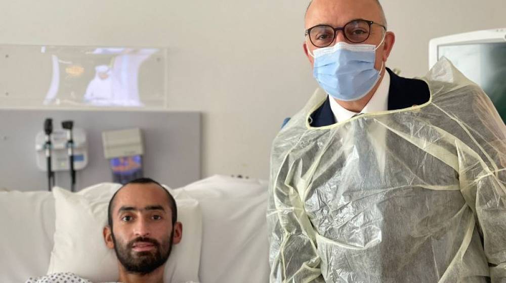 بعد علاجه في ابوظبي إثر إنفجار التليل.. الجندي حسام يعود إلى لبنان