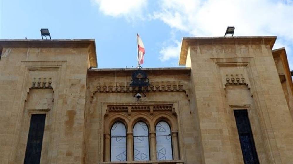 نائب تنبّه الوزراء إلى 