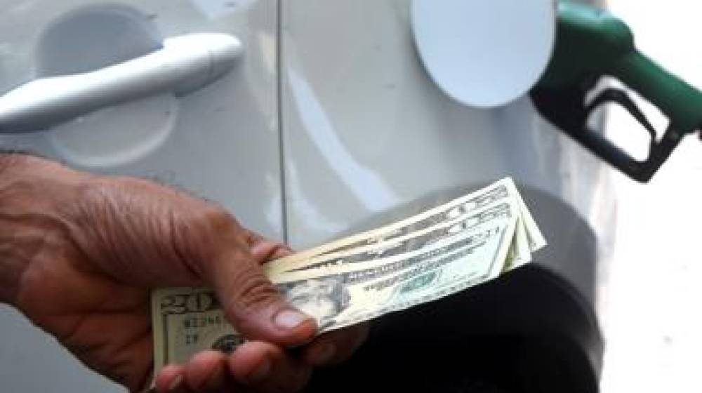 انخفاض أسعار المحروقات باستثناء الغاز
