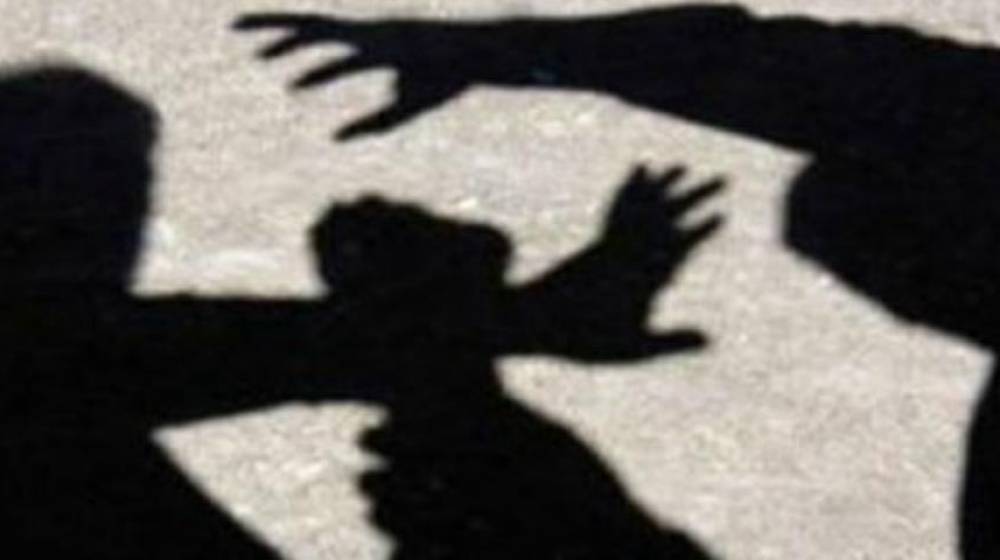 الاعتداء بالضرب والطعن بالسكاكين على راعيين سوريين