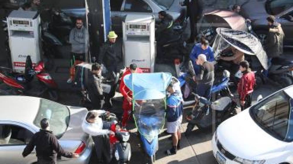 شركات النفط: لملء السيارات بالبنزين وعدم تخزينه في المنازل