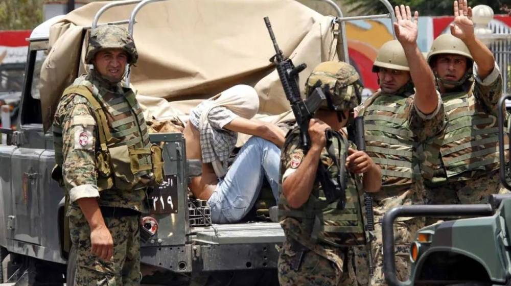 رشقات نارية على مركز للجيش في بعلبك