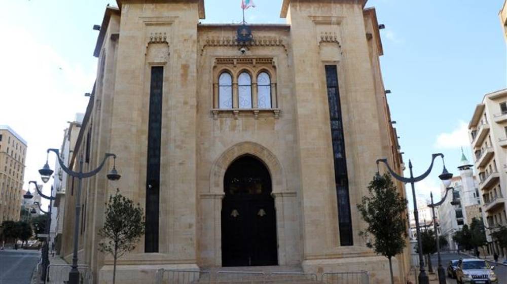 لمناقشة مسألة الحرب... عريضة من نواب المعارضة إلى بري