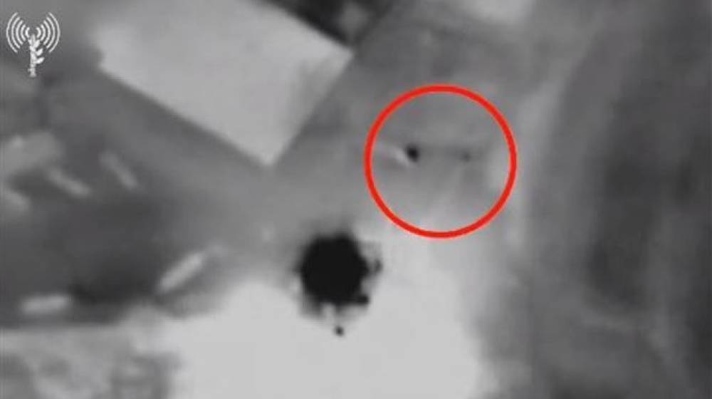 في طيرحرفا والناقورة... إسرائيل تزعم استهداف تجمعًا لعناصر 