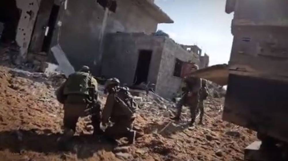 مشاهد مسربة... جنود إسرائيليون يفخخون منازل مدنية فلسطينية (فيديو)