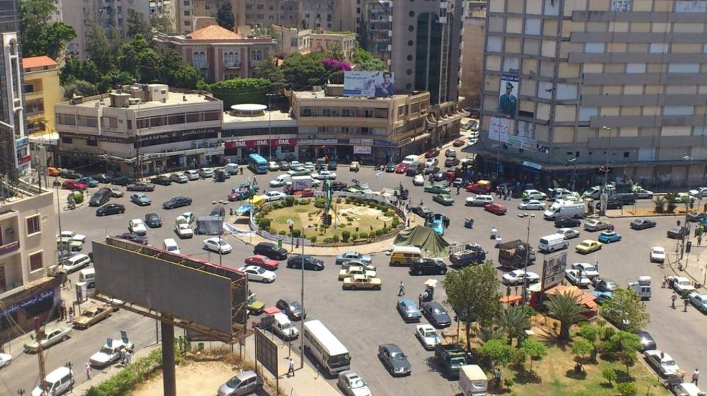 بالفيديو: حريق داخل مسجد في طرابلس
