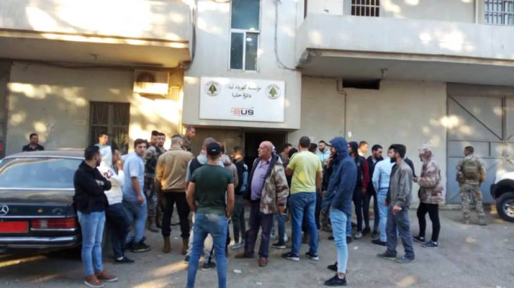 إحتجاجاً على التقنين القاسي.. اقفال محطة التحويل في حلبا