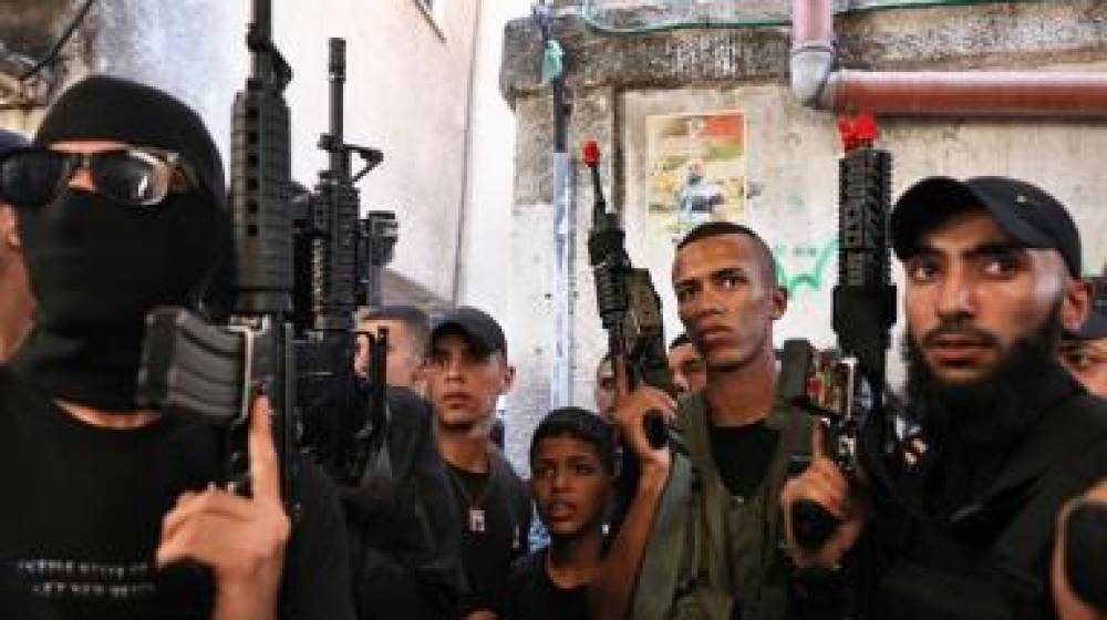 إسرائيل تخشى الانفجار: سلاح الضفة في 
