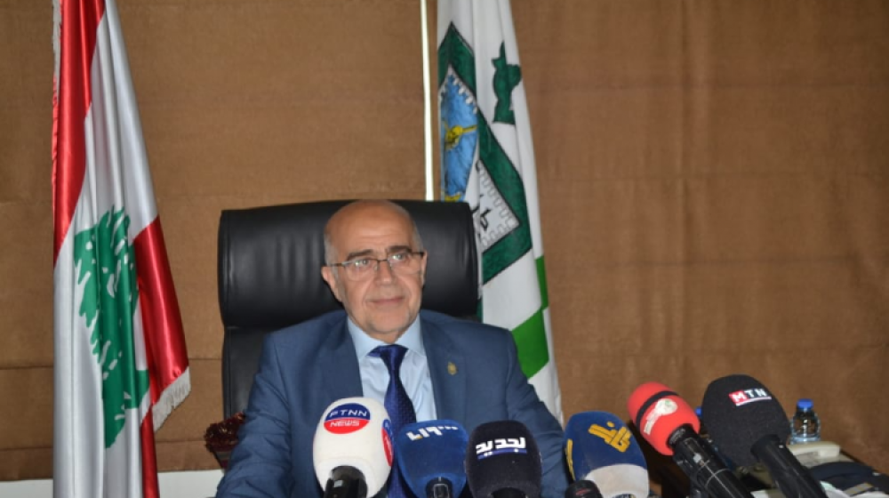 يمق ناشد وزير التربية الغاء قرار ال 50 دولارا رسم تسجيل في المدارس الرسمية