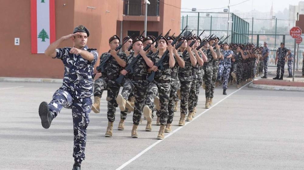 بالصور: أفاع في غرفة حرس قوى الأمن!
