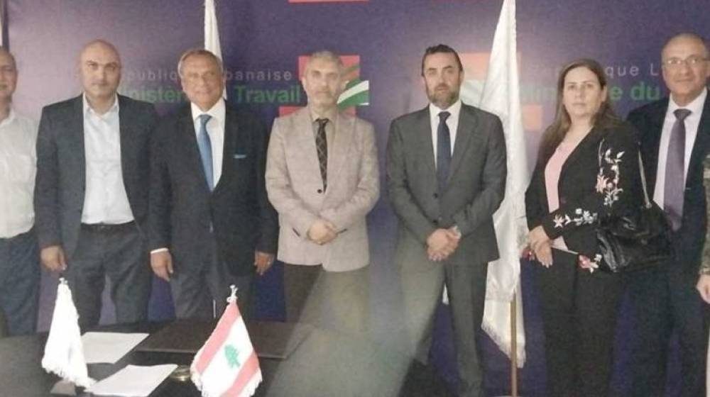 زيارة شكر من وفد مصرف الإسكان إلى وزير العمل