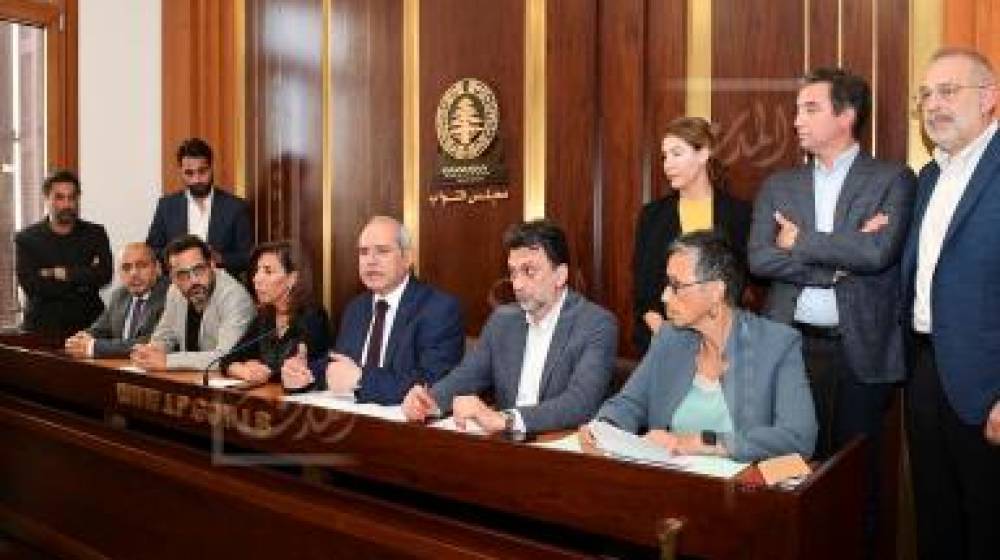 خلافات