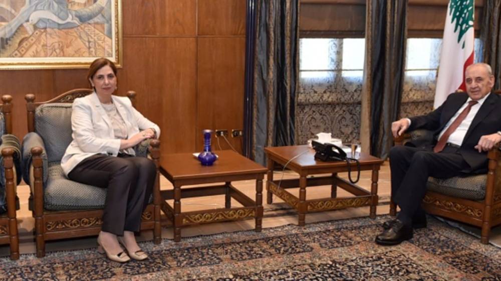 بالصورة: 