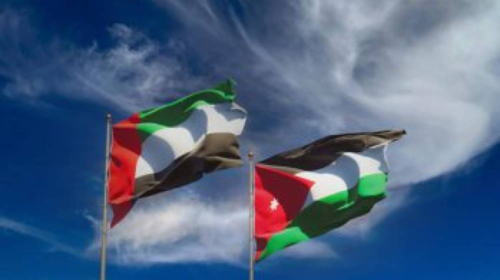 الأردن والإمارات يسقطان مساعدات جوية على غزة