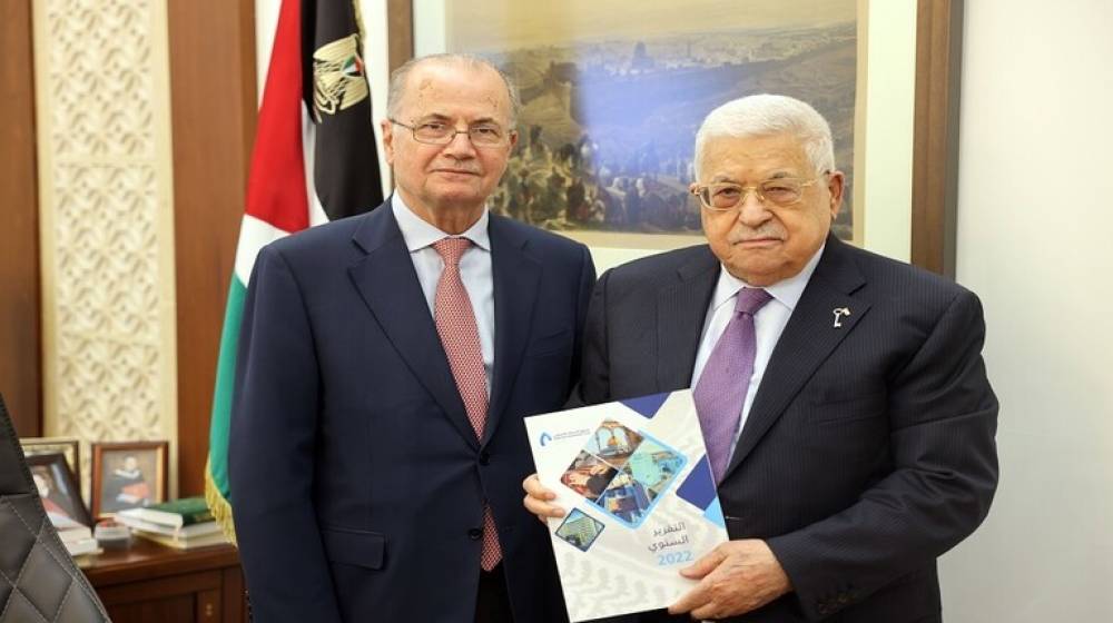 رئيس الحكومة الفلسطينية المكلف يقدم تشكيلته الوزارية للرئيس