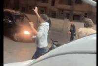 ظهورٌ مسلح في بلدة لبنانية.. إشكال وتوتر كبير (فيديو)